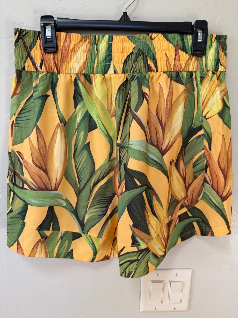 Adidas x FARM Rio Training Pacer Shorts L Tropical Floral Running Athletic NWT - Picture 6 of 7